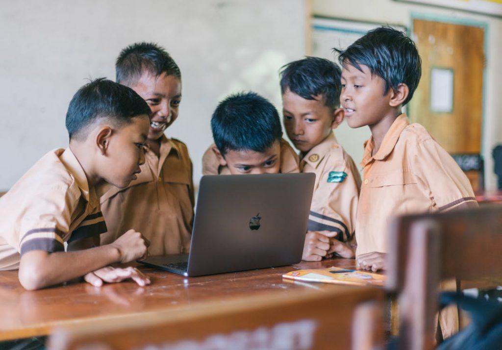 Contoh Surat Lamaran Menjadi Guru Bahasa Indonesia
